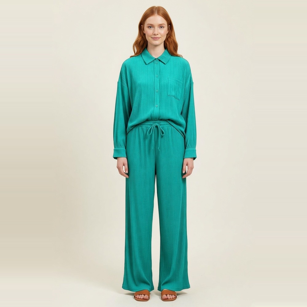 Love Poem NWT Crinkle 2 Piece Set Button Shirt Wide Leg Pants Emerald Green M